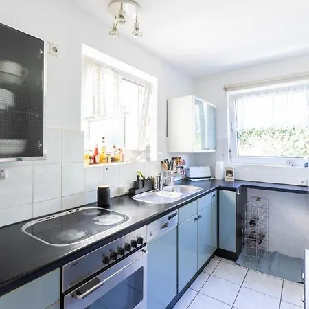 Perle Am Maschsee. Ein Haus Mit Garten Und 4 Zimmern Hannover Exterior photo