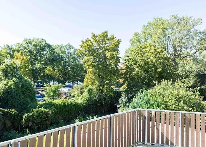 Perle Am Maschsee. Ein Haus Mit Garten Und 4 Zimmern
